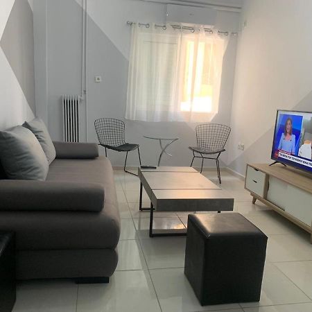 Апартаменти Renovated And Cool Flat In Ideal Location Афіни Екстер'єр фото