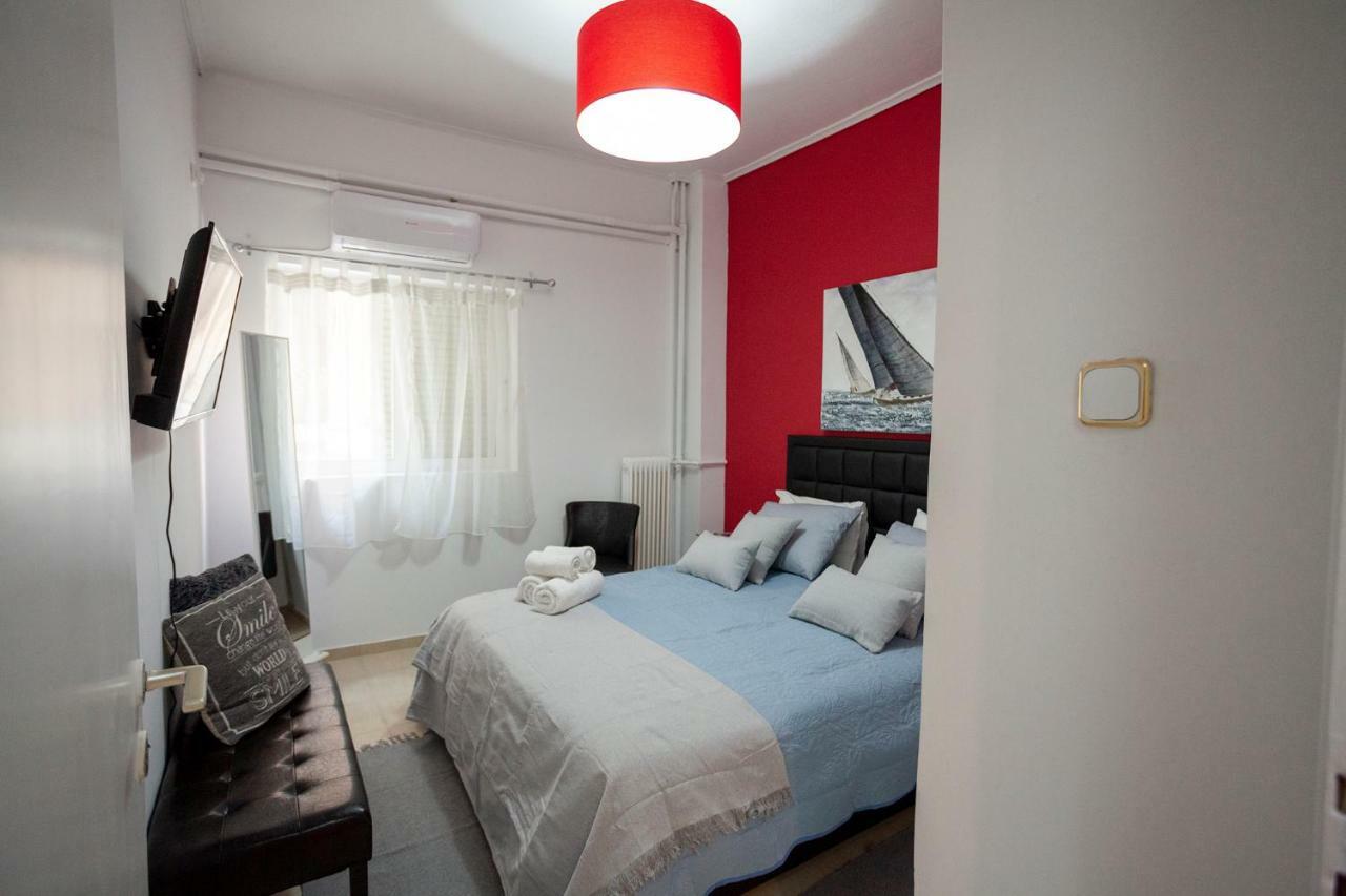 Апартаменти Renovated And Cool Flat In Ideal Location Афіни Екстер'єр фото