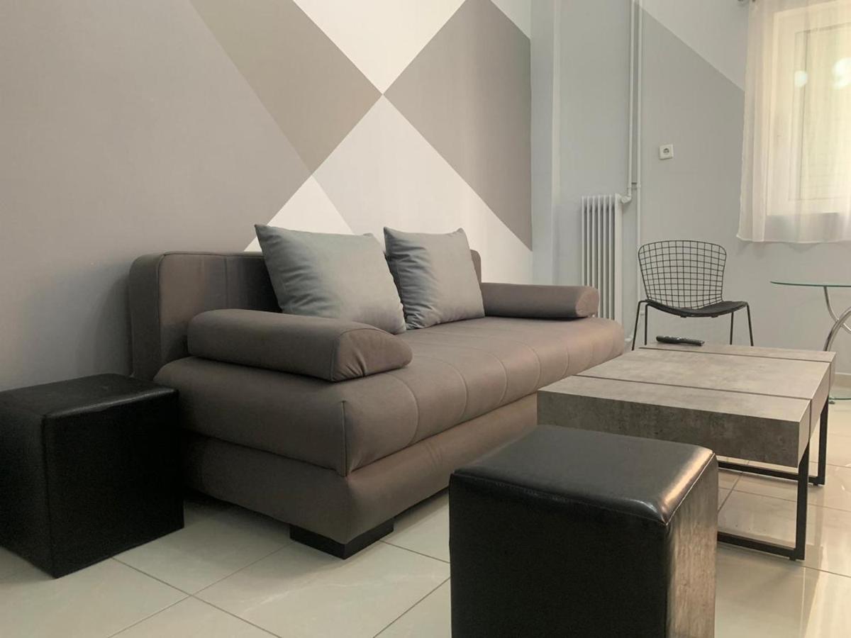Апартаменти Renovated And Cool Flat In Ideal Location Афіни Екстер'єр фото